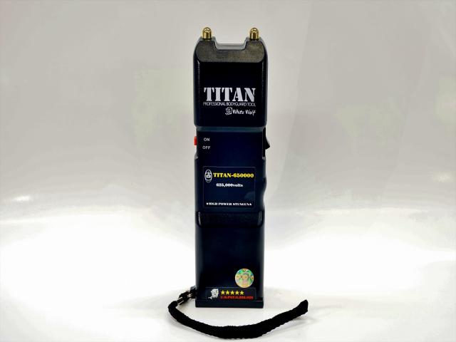 スタンガン タイタン65万ボルト表