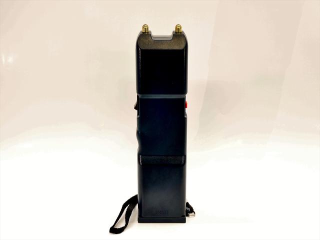 スタンガン タイタン65万ボルト裏