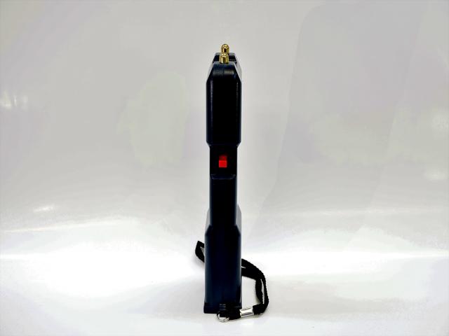 スタンガン タイタン65万メインスイッチ