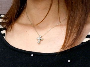 大得価豊富な⇩ ペアネックレス 十字架 18金 送料無料 パートナの通販はau PAY マーケット - ジュエリー工房アトラス| ペア ハワイアンジュエリー クロス ネックレス ホワイトゴールドk18 イエローゴールドk18 新作国産