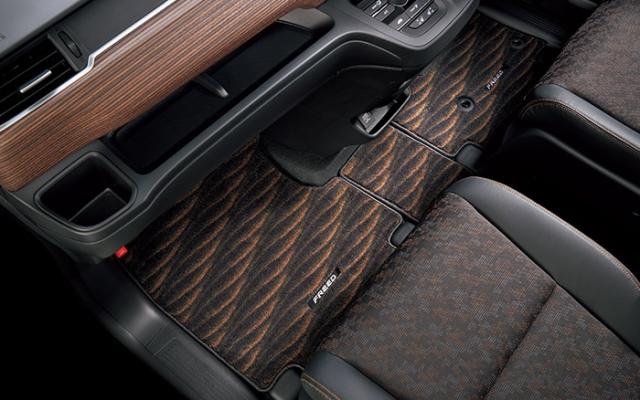 100 本物保証 ホンダ 純正 フロアカーペットマット フリード ハイブリッド車用 2列目キャプテンシート Ff 用 08p16 Tdl 0 フリードハイブリッド 人気ブランドを Centroclinicofamilia Com Ve