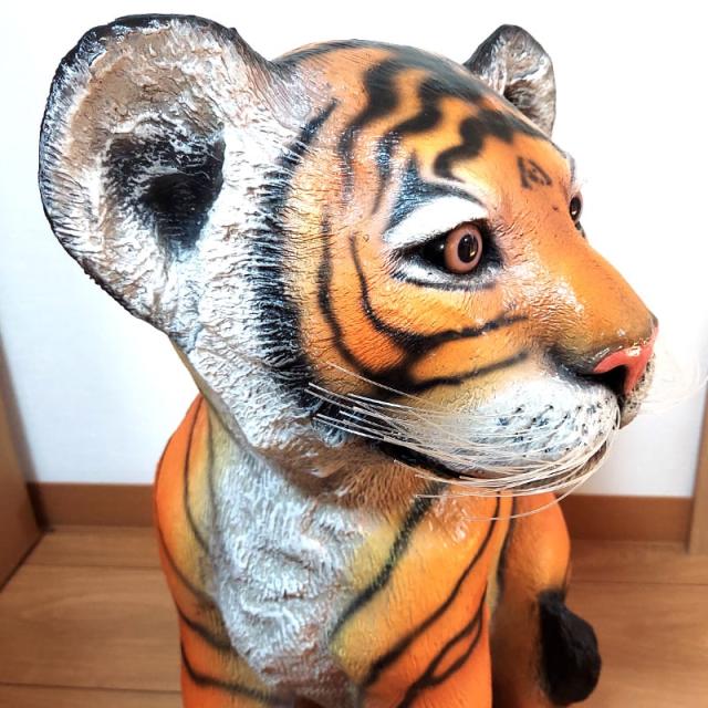 インテリア雑貨　トラ　フィギュア tiger2-min.jpg