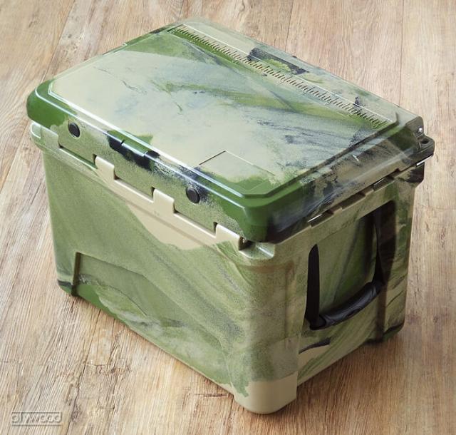 【12時迄のご注文は当日発送★送料無料】 アイスランド クーラーボックス 35QT / 33.1L Deelight [大型 大容量 迷彩 カモ 保冷力]