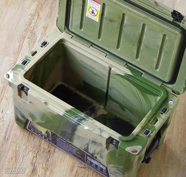 【12時迄のご注文は当日発送★送料無料】 アイスランド クーラーボックス 35QT / 33.1L Deelight [大型 大容量 迷彩 カモ 保冷力]