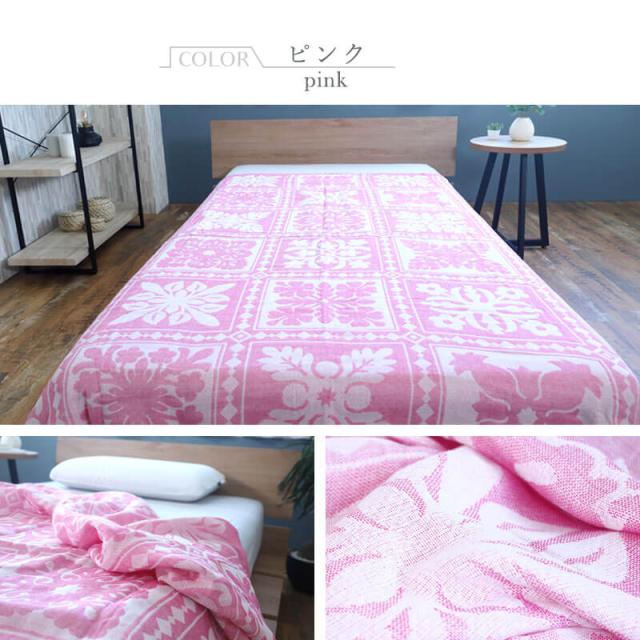 ピンクのガーゼケット