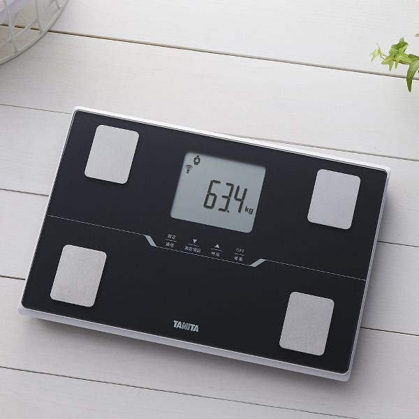 体体組成計日用品スマートフォン通信対応薄型コンパクト連携可能乗るピタ機能測定体組成計タニタ 