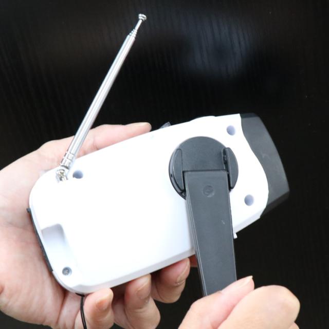 懐中電灯LEDライト充電式災害災害グッズラジオ手回しラジオランタンラジオライトダイナモソーラーラジオライト 