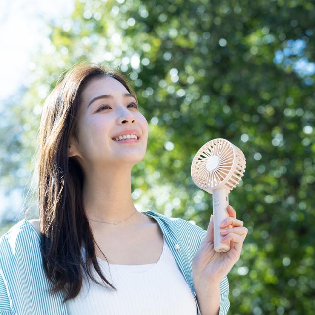 ハンディファン小型扇風機首振りハンディ—ファン扇風機持ち運びおしゃれスタンド付き風力調節コンパクト卓上ハンディ携帯扇風機ミニ扇風機かわいいハンディファン小型扇風機首振りiFanPivo