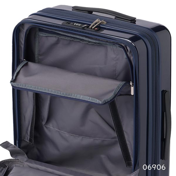 フロントポケット