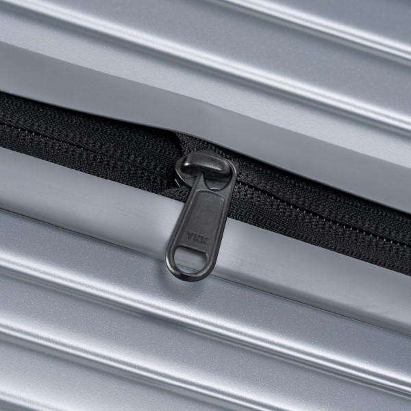 YKK社製ファスナー