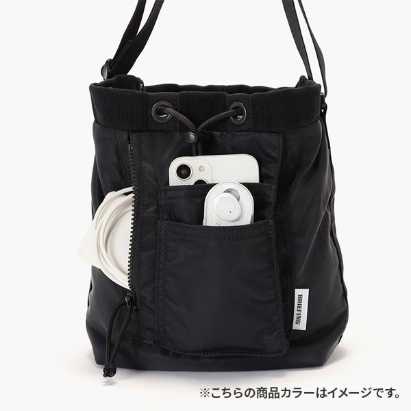 フロントポケット