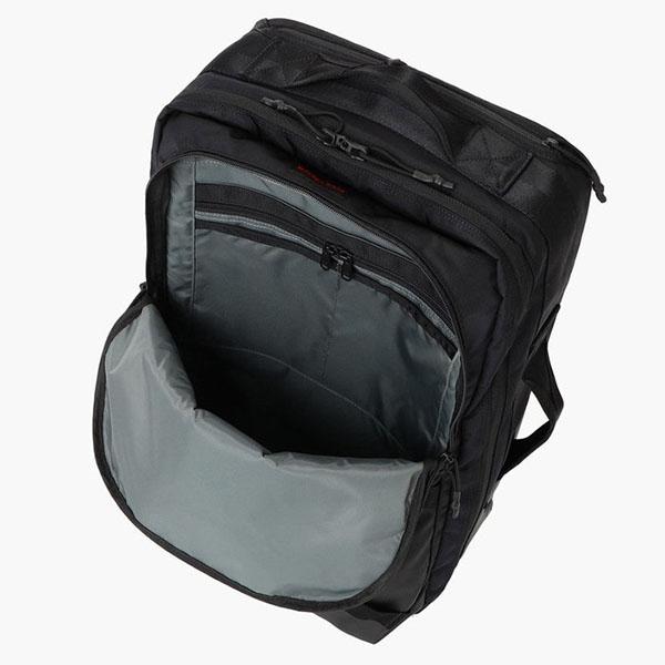 フロントポケット