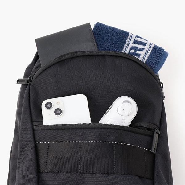 フロントポケット