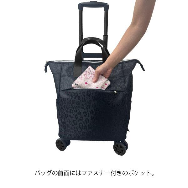 バッグの前面にファスナーポケット