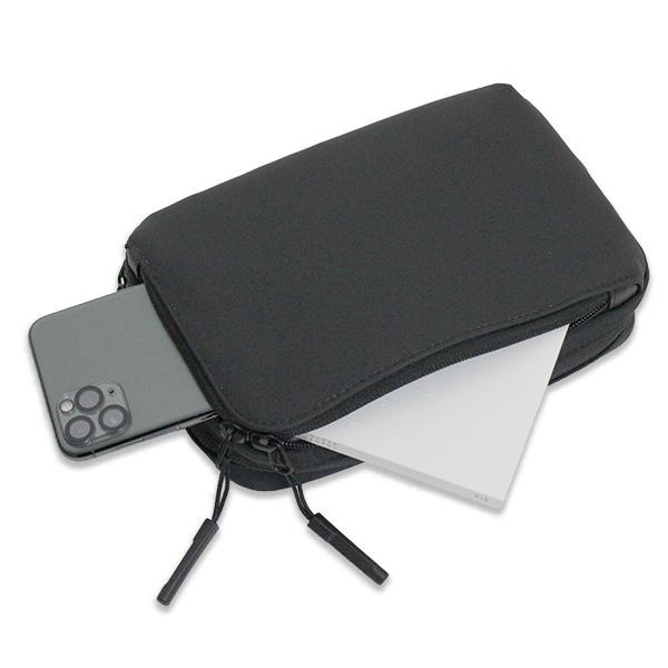 フロントポケット