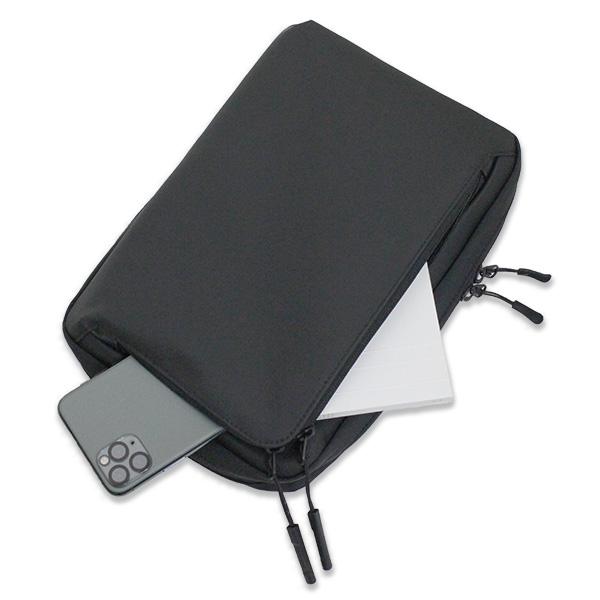 フロントポケット