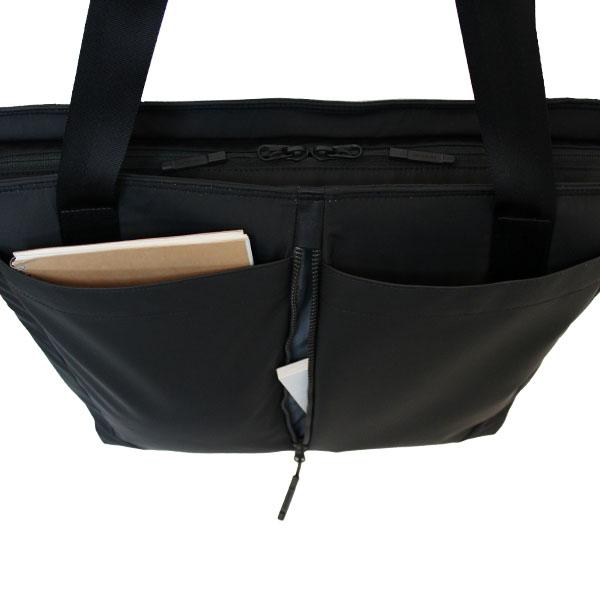 フロントポケット