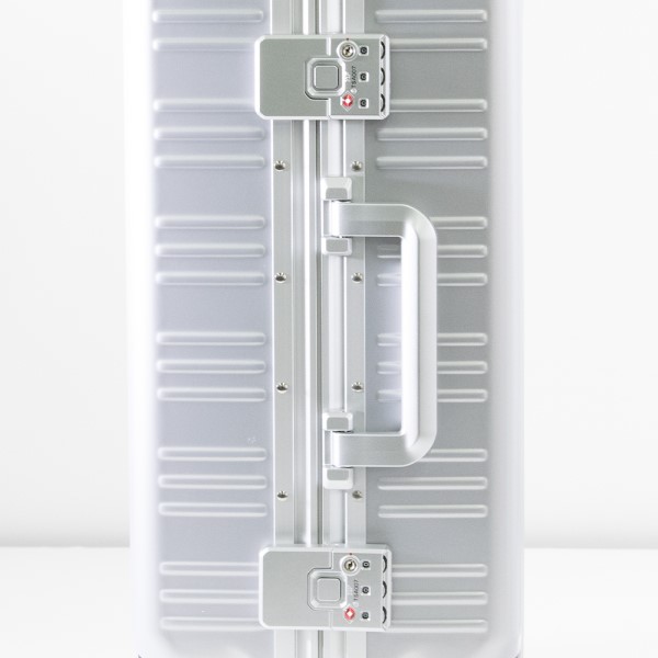 アルミフレーム