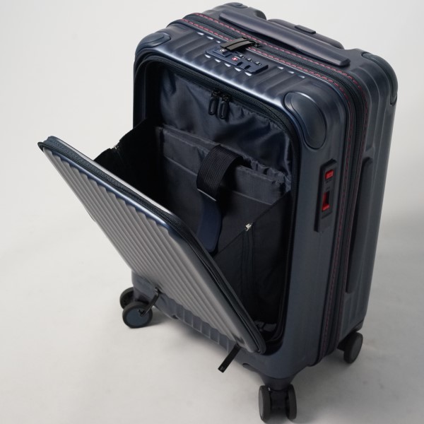 フロントポケット