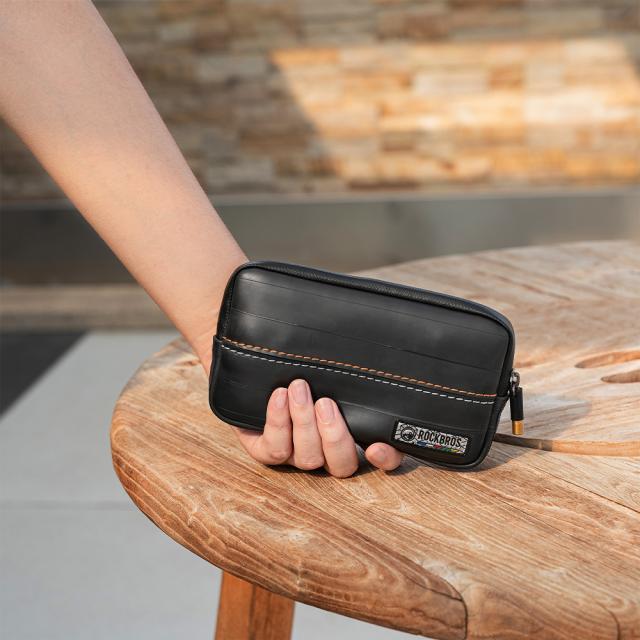 唯一無二のサイクルポーチ