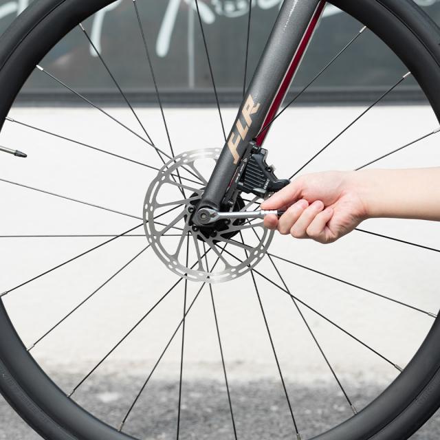 タイヤレバーつき携帯マルチツール