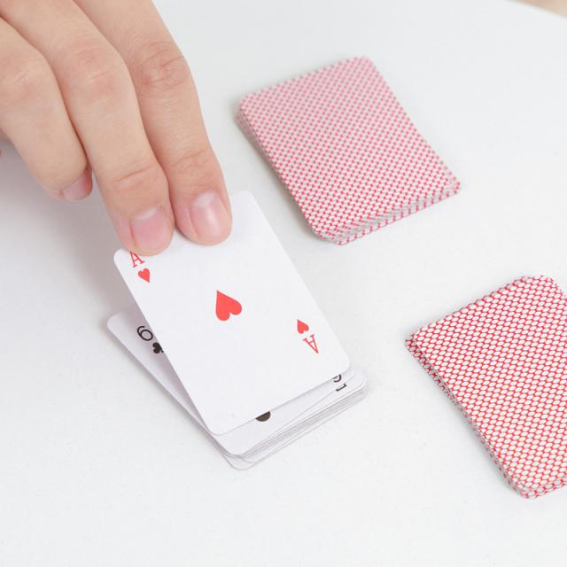 ミニトランプ カード ちいさい トランプ トランプゲーム 旅行 イベント かわいい おしゃれ 子供 サイズ サイコロ つき 送料無料の通販はau Pay マーケット こみっぴ 商品ロットナンバー