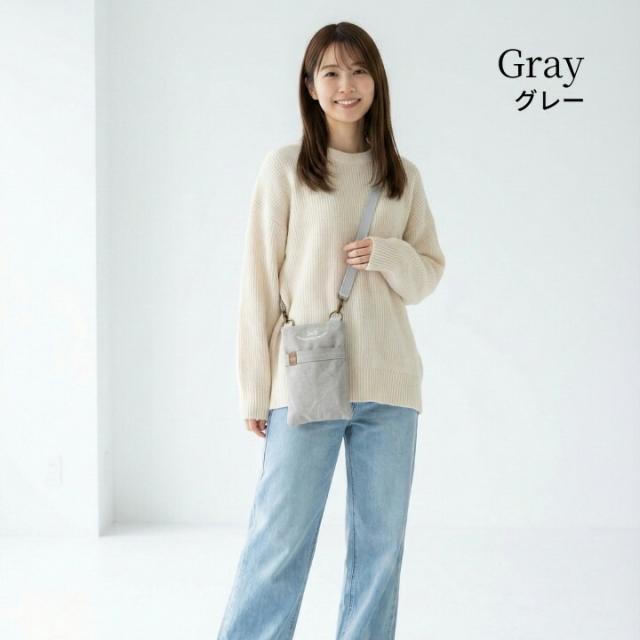 Gray グレー着用イメージ Lafiel 365 縦型帆布サコッシュ シンプルで服に合わせやすい