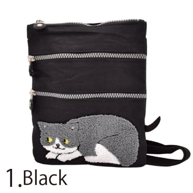 3つのポケットで整理整頓しやすい猫バッグ