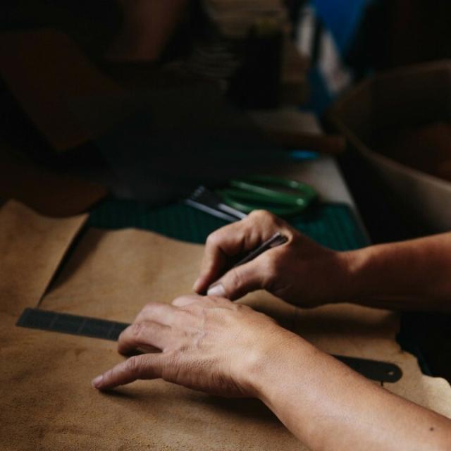 羊革 本革 ランブ レザー がま口 口金 小銭入れ 財布