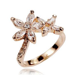 お花リング 指輪 水晶 天然石 K18ゴールド 18金 K18YG K18WG 花 フラワー メール便OK モモダイヤ