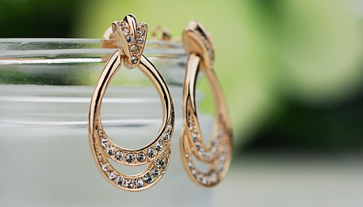 フープピアス 1ペア(2個) スワロフスキーエレメント K18ゴールド 18金 K18YG K18WG スワロ メール便OK モモダイヤ