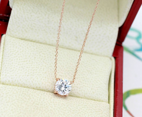 ネックレス  一粒 CZダイヤ(キュービックジルコニア) ダイヤ ペンダント レディース スキンジュエリー ジュエリー 女性用 ギフト 高品質 ファーストジュエリー スキンジュエリー誕生日 ネックレス ホワイトデー K18WG 18金 K18YG メール便OK モモダイヤ