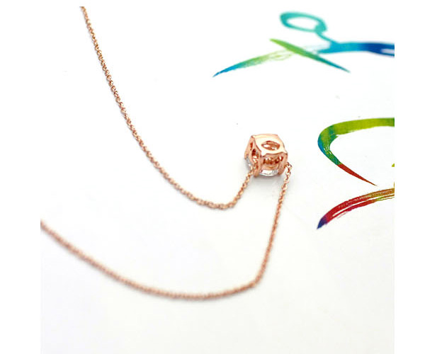 ネックレス  一粒 CZダイヤ(キュービックジルコニア) ダイヤ ペンダント レディース スキンジュエリー ジュエリー 女性用 ギフト 高品質 ファーストジュエリー スキンジュエリー誕生日 ネックレス ホワイトデー K18WG 18金 K18YG メール便OK モモダイヤ