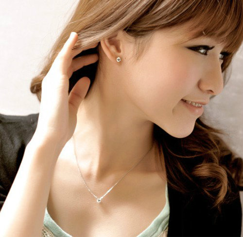 ネックレス  一粒 CZダイヤ(キュービックジルコニア) ダイヤ ペンダント レディース スキンジュエリー ジュエリー 女性用 ギフト 高品質 ファーストジュエリー スキンジュエリー誕生日 ネックレス ホワイトデー K18WG 18金 K18YG メール便OK モモダイヤ