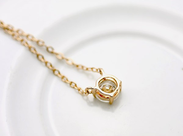 ネックレス  一粒 CZダイヤ(キュービックジルコニア) ダイヤ ペンダント レディース スキンジュエリー ジュエリー 女性用 ギフト 高品質 ファーストジュエリー スキンジュエリー誕生日 ネックレス ホワイトデー K18WG 18金 K18YG メール便OK モモダイヤ