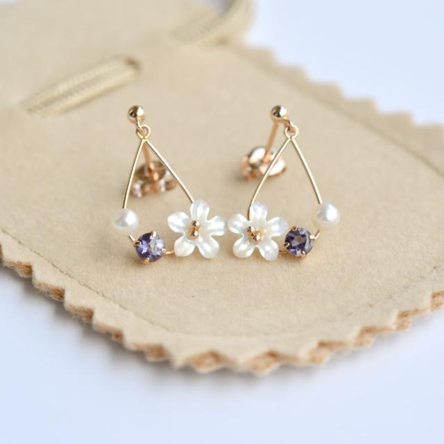 日本製 ピアス K18 お花 フラワー 真珠ピアス 18金 レディース 18k 花びら お花モチーフ レビューで送料無料