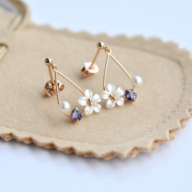 日本製 ピアス K18 お花 フラワー 淡水パールピアス 18金 レディース 18k 花びら お花モチーフ
