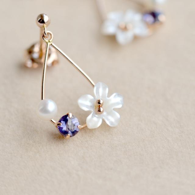 日本製 ピアス K18 お花 フラワー ピアス 18金 レディース 18k 花びら お花モチーフ