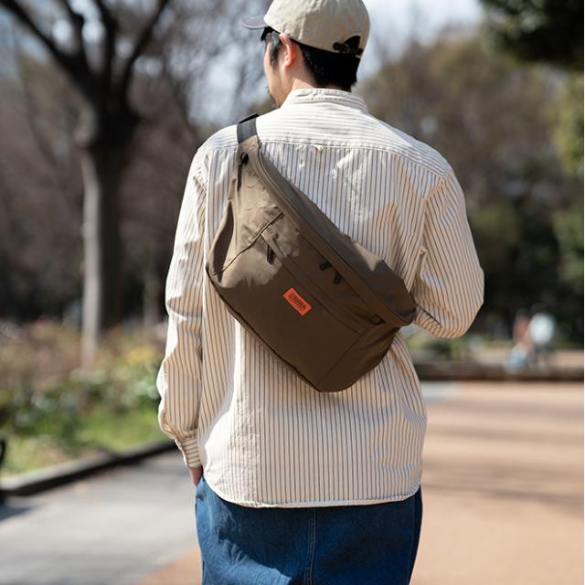 UNIVERSAL OVERALL ユニバーサルオーバーオール BIG HIP PACK ボディーバッグ バッグ カバン 斜め掛け 大きいサイズ A4