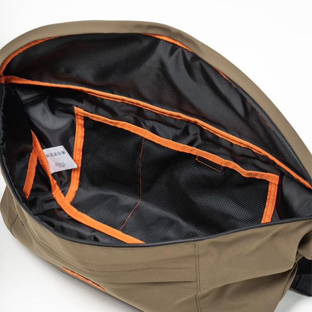 UNIVERSAL OVERALL ユニバーサルオーバーオール BIG HIP PACK ボディーバッグ バッグ カバン 斜め掛け 大きいサイズ A4