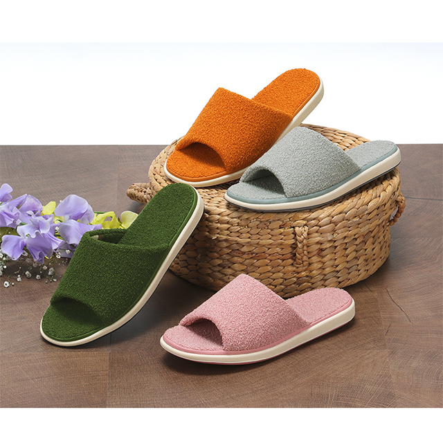 お手入れ簡単なタオル生地の前あきスリッパ