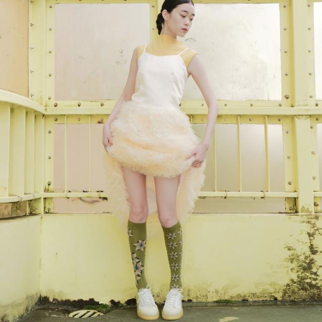 2nd PALETTE セカンドパレット ブリーズ ブルームソックス 柄アップ 片足デザイン アシンメトリー ko35