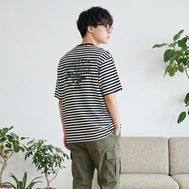 CHUMS チャムス オーバーサイズ メイドフォーファン！ポケットTシャツ WhiteBlack 着用イメージ メンズ