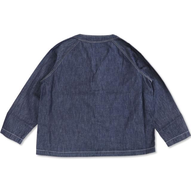 ドミンゴ デニムカーディガン 後ろ姿 コーディネート