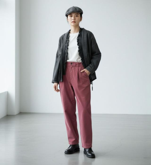 コーデュロイパンツ レッド着用