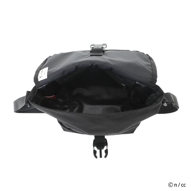 肩にやさしくフィットする柔らかなナイロンテープを採用したショルダーベルト