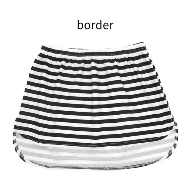 トップスの下に1枚プラスでオシャレなレイヤードコーデが完成