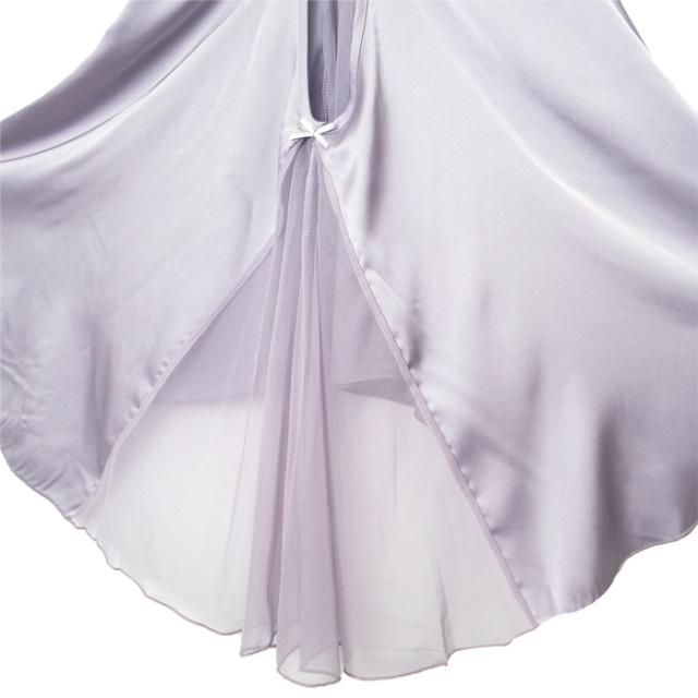 透け感と艶感がSEXYなAライン背中見せスリップ