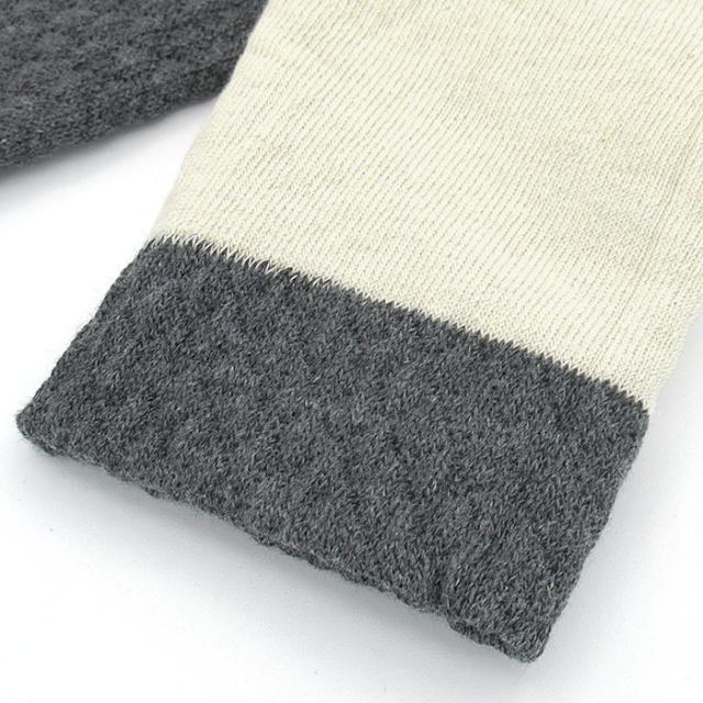 二重編みでしっかり保温！コンパクトなレッグウォーマー