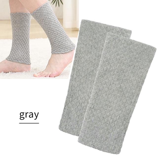 二重編みでしっかり保温！コンパクトなレッグウォーマー